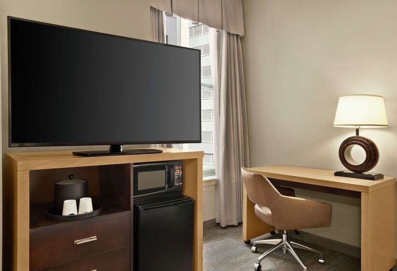 اتاق استاندارد با تخت بزرگ, Hampton Inn & Suites New Orleans Downtown