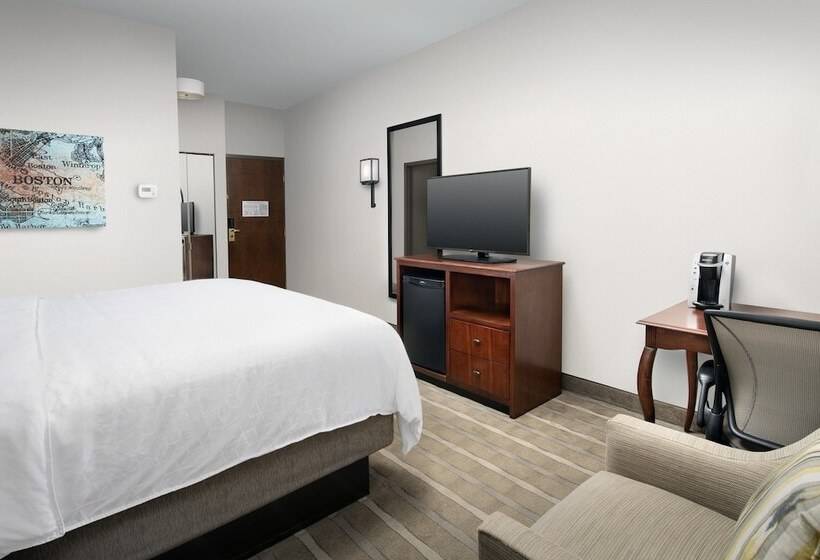 장애인을 위한 스탠다드 룸, Holiday Inn Express Boston North Woburn, An Ihg