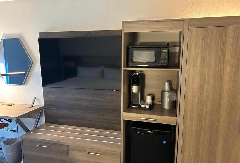 Номер Стандарт Адаптированный для Инвалидов, Holiday Inn Express Crestwood, An Ihg