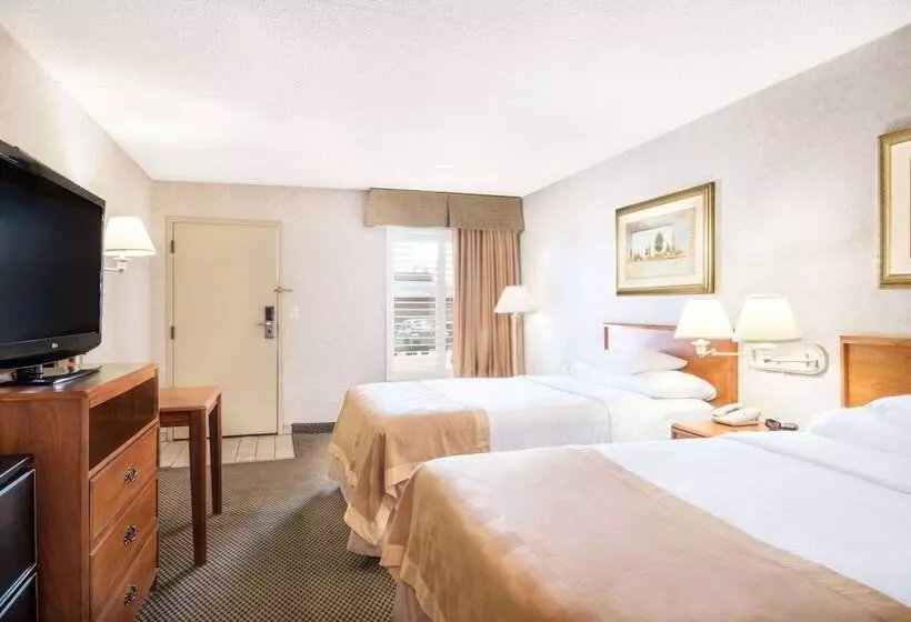 اتاق استاندارد با 2 تخت دوبل, Travelodge By Wyndham Pueblo