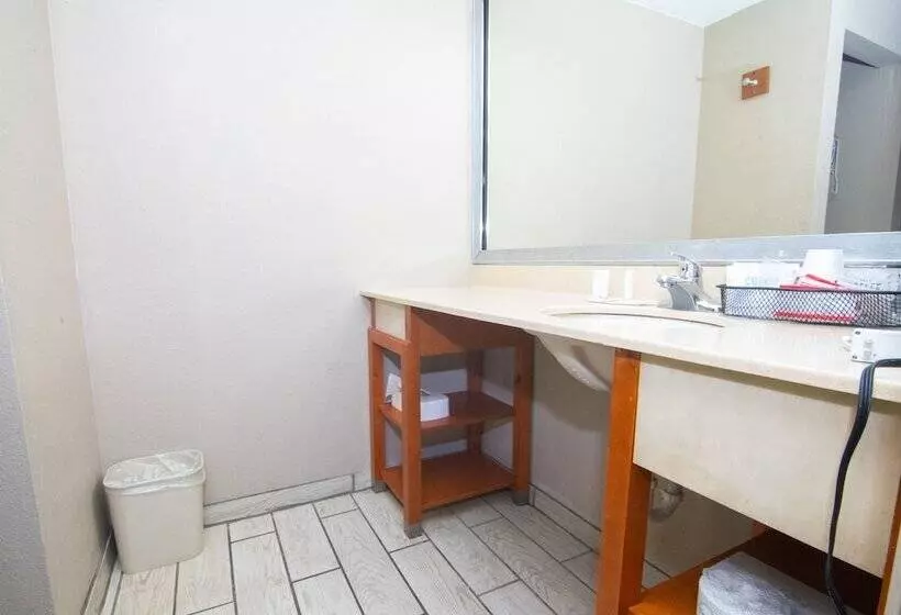 اتاق استاندارد با 2 تخت دوبل, Travelodge By Wyndham Pueblo