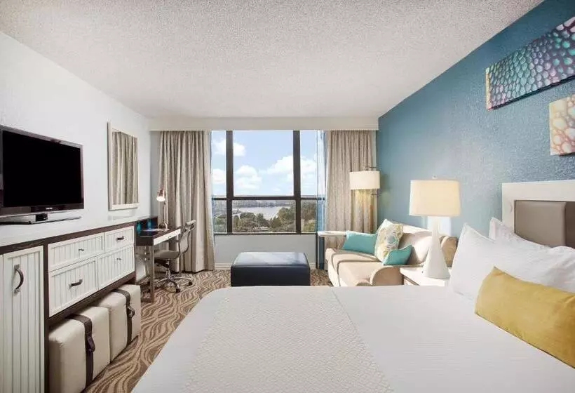اتاق استاندارد با تخت بزرگ, Wyndham Lake Buena Vista - Disney Springs® Area