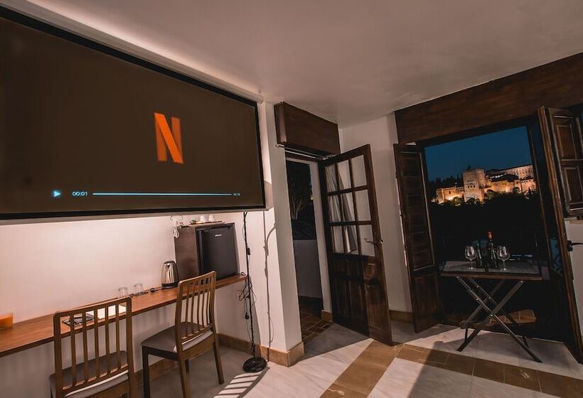 سوئیت جونیور با چشم‌انداز, Alma San Nicolás   Hotel Boutique