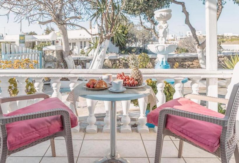 חדר סטנדרט לשלושה עם מרפסת, Amaryllis Studios