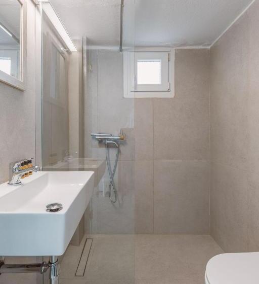 חדר סטנדרט לשלושה עם מרפסת, Amaryllis Studios