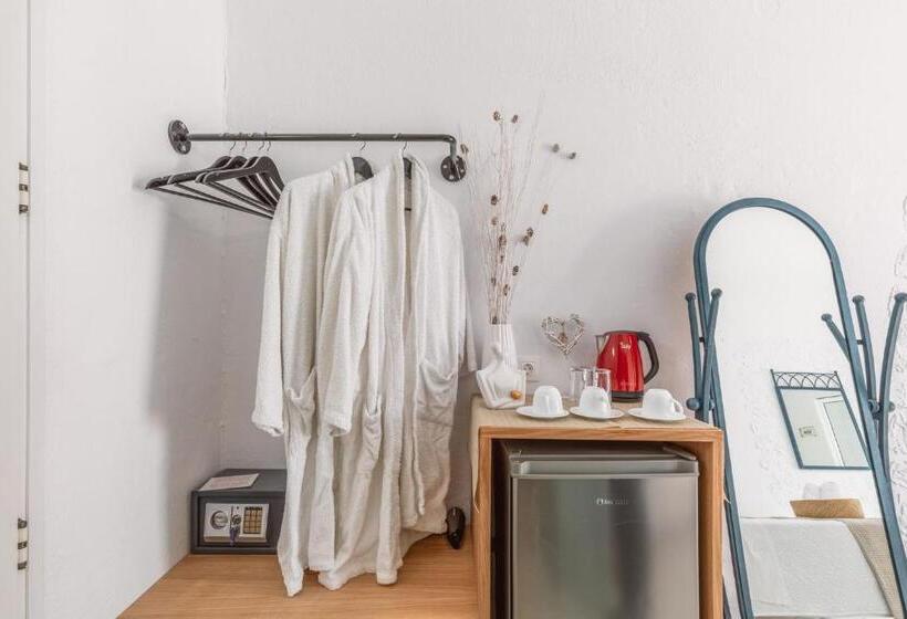 חדר סטנדרט לשלושה עם טרסה, Amaryllis Studios