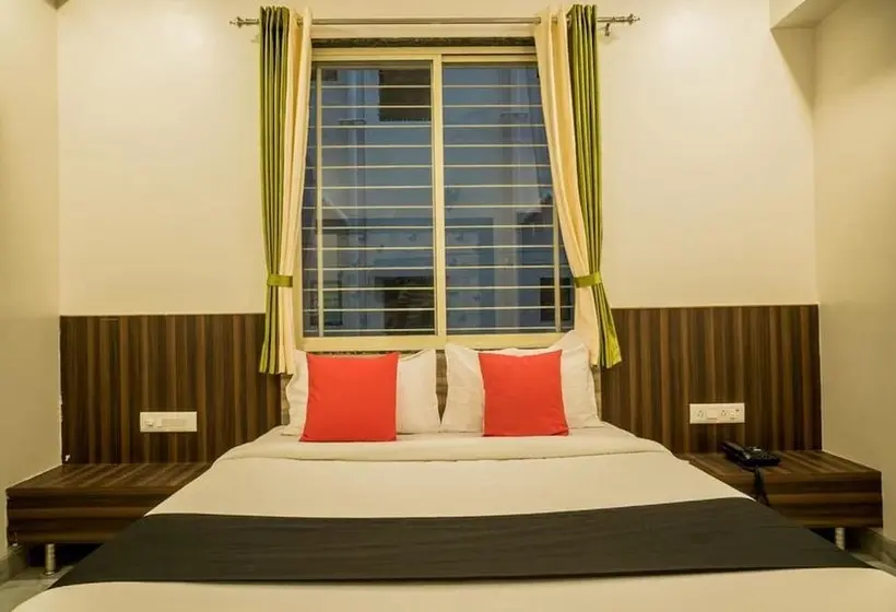 Deluxe Neljän Hengen Huone, Sai Sk Palace