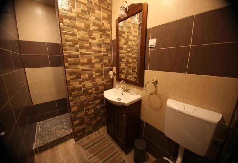 Номер Стандарт, Casa Cu Usi   House Of Doors