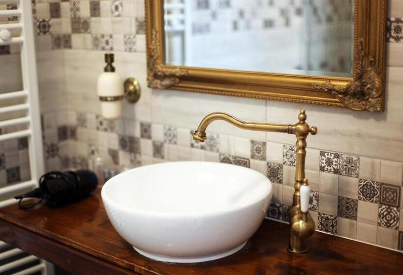 Номер Superior, Casa Cu Usi   House Of Doors