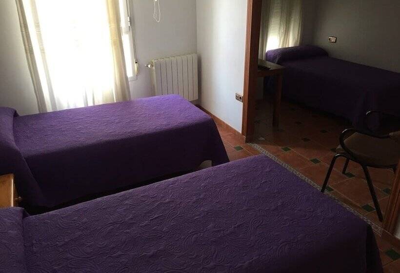 スタンダードトリプルルーム, Pension Ronda