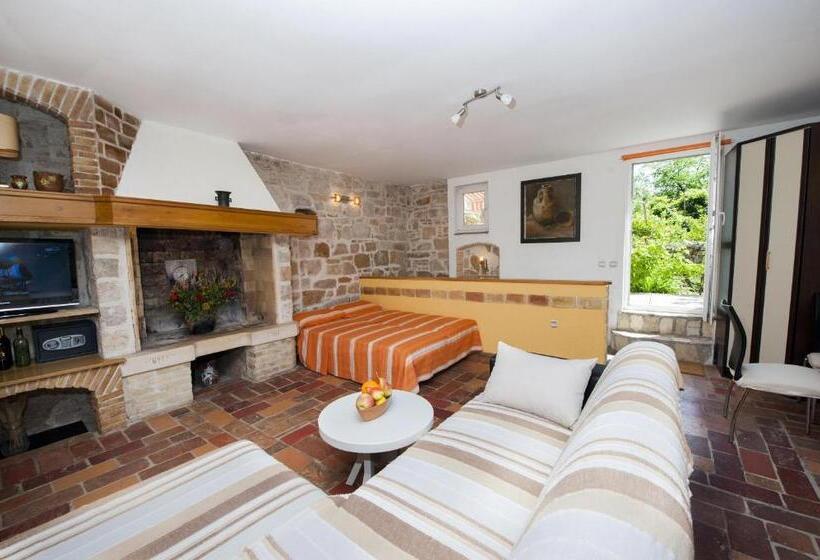 스탠다드 내측 스튜디오, Apartment Tomy / Studio Terrace A1