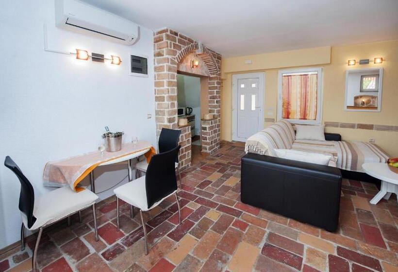 스탠다드 내측 스튜디오, Apartment Tomy / Studio Terrace A1