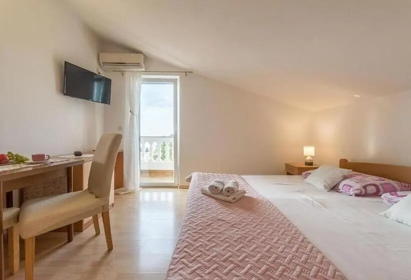 آپارتمان 1 خوابه, Apartments And Rooms By The Sea Vodice   6182