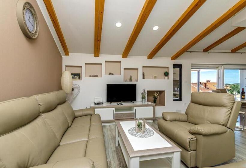 带2个卧室的公寓, Apartments Mirjana Medulin