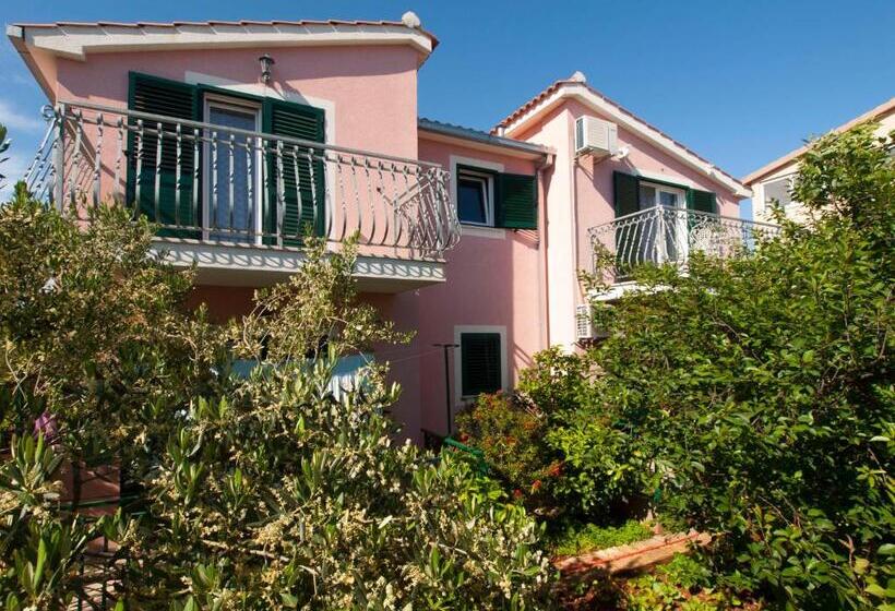 דירת חדר, Apartments Sunčica 1613