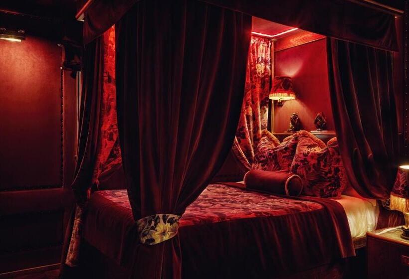 Classic Room, House Of Gods Royal Mile