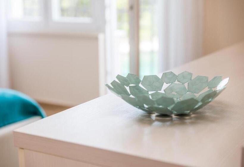 Номер Deluxe Вид на Море с Балконом, Apartments And Rooms Milcetic