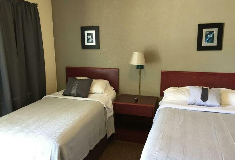 Номер Стандарт, Highland Court Motel