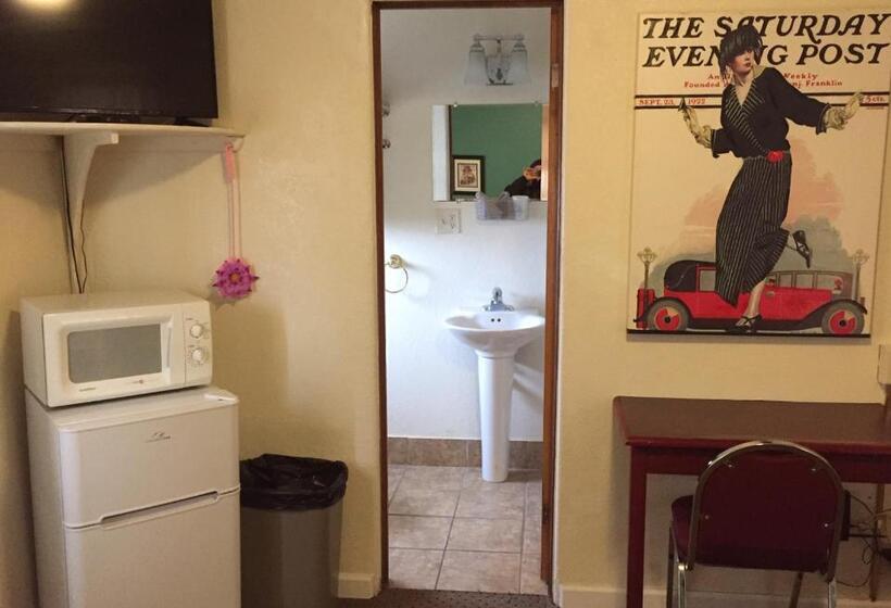 غرفة قياسية, Highland Court Motel