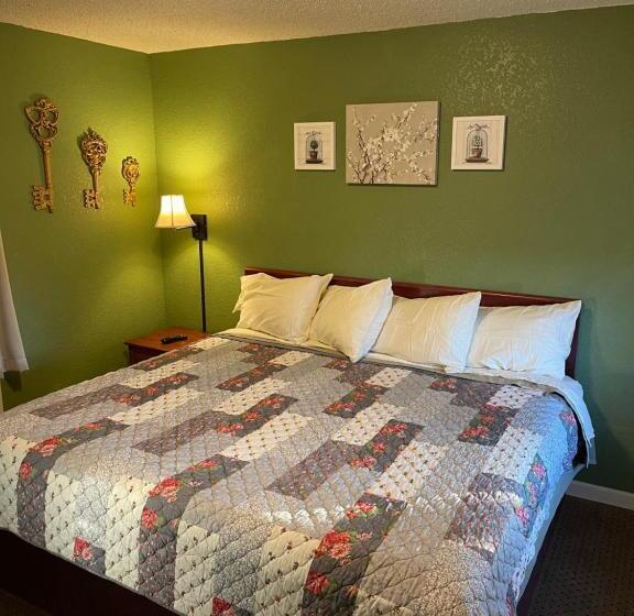 غرفة قياسية سرير كينج, Highland Court Motel