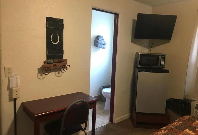 Номер Стандарт, Highland Court Motel