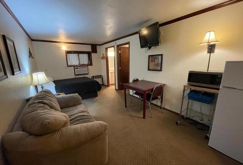 جناح ديلوكس, Highland Court Motel