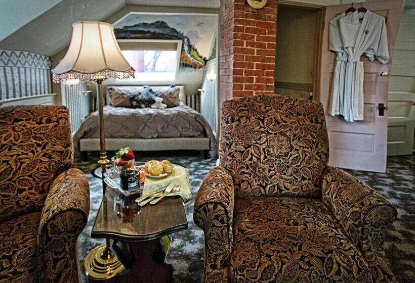Люкс Повышенной Комфортности, Holden House 1902 Bed & Breakfast Inn