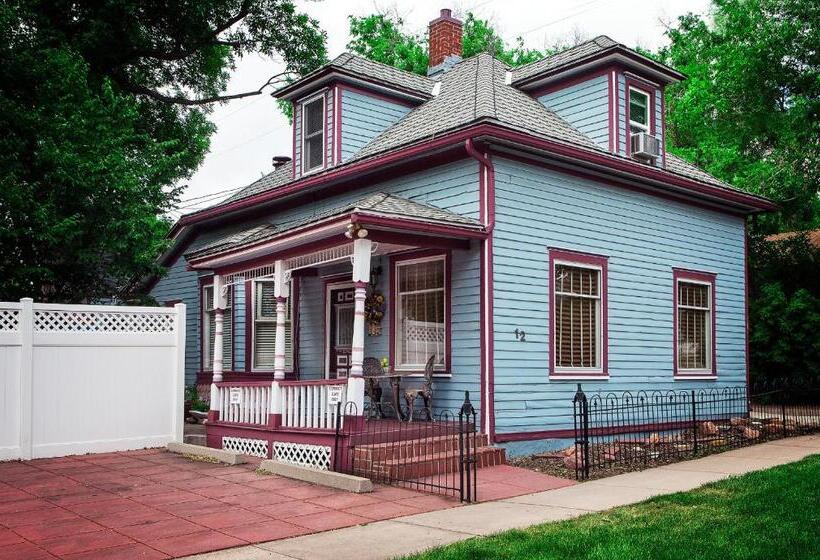 Люкс Повышенной Комфортности, Holden House 1902 Bed & Breakfast Inn