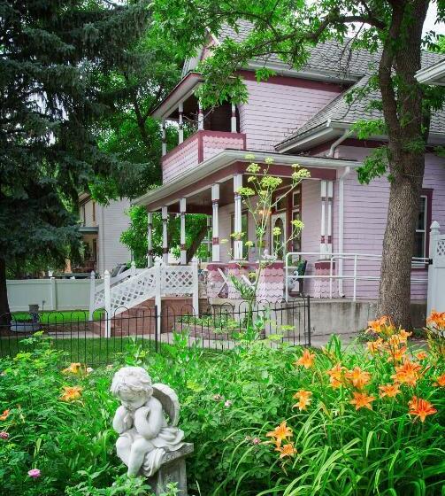 Номер Deluxe Кровать Кинг, Holden House 1902 Bed & Breakfast Inn