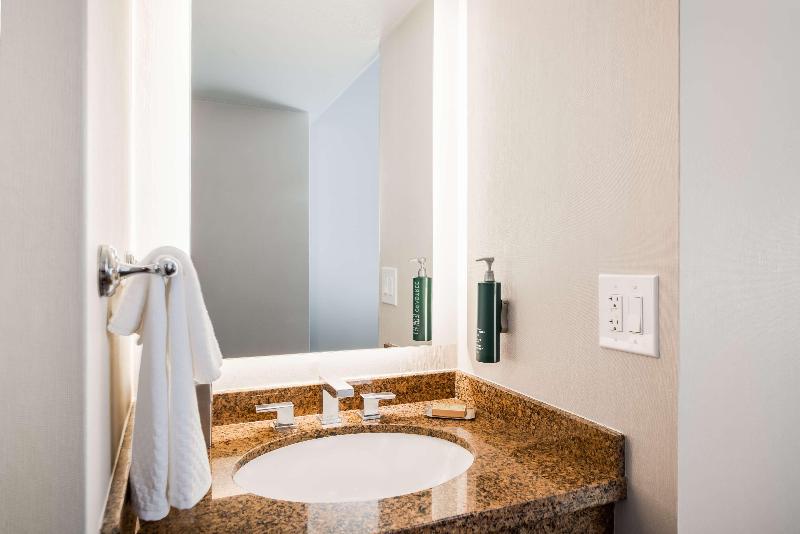 Standard-invahuone, Doubletree By Hilton  Carson