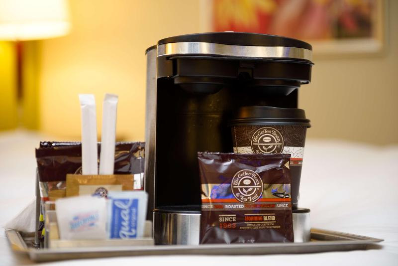 带大床的标准间, Hilton Washington Dulles Airport