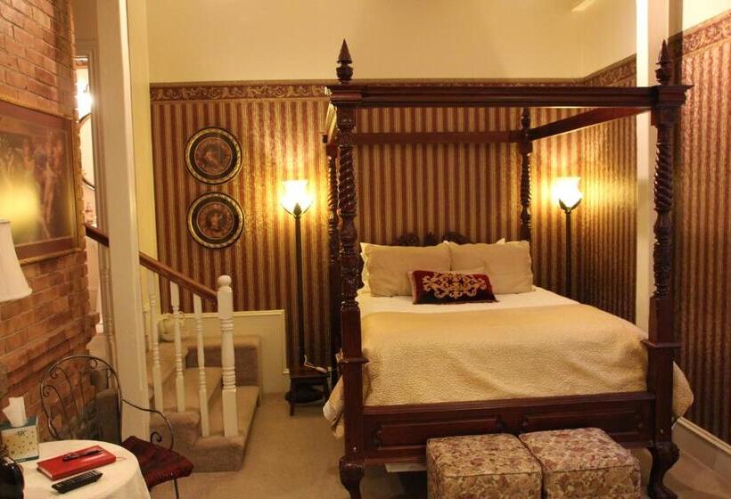 غرفة ديلوكس, Hines Mansion