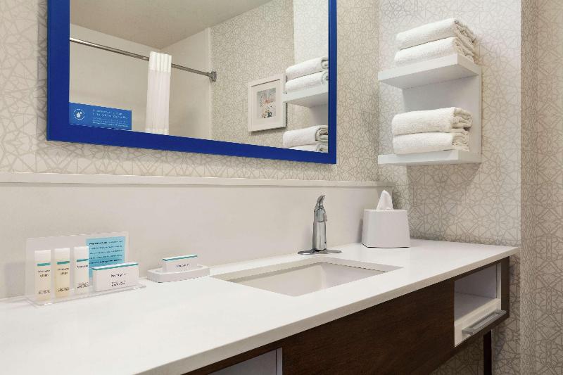 חדר סטנדרט, Holiday Inn Louisville East Hurstbourne, An Ihg