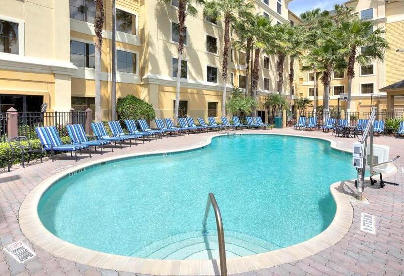 جناح مطلّ علي حمام السباحة, Staysky Suites I Drive Orlando Near Universal