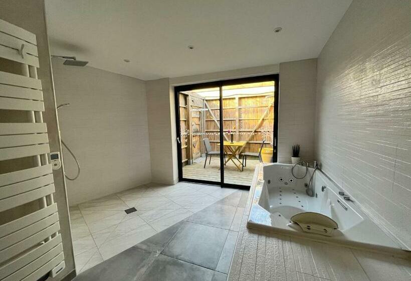 2间卧室的房子, Les Bobos à La Ferme