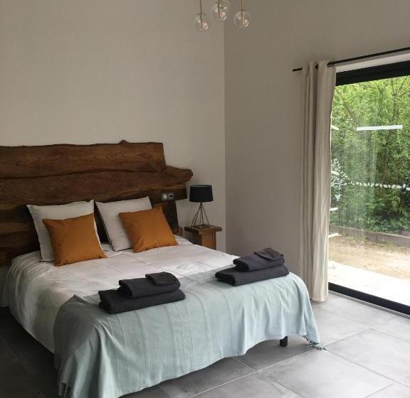 2间卧室的房子, Les Bobos à La Ferme