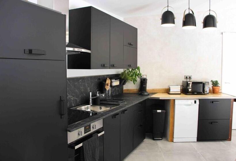 2间卧室的房子, Les Bobos à La Ferme