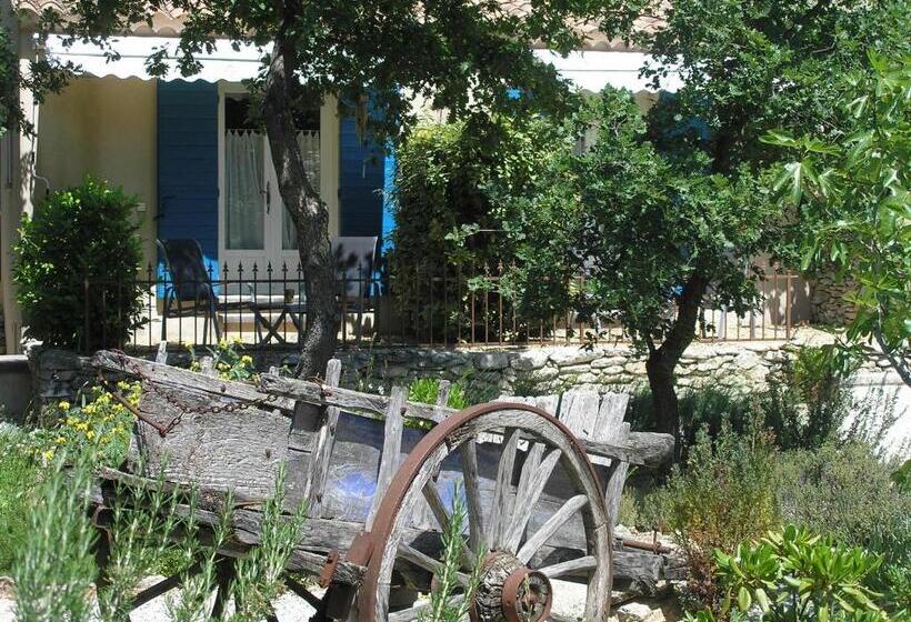 Номер Стандарт Вид на Горы, Clos Des Lavandes   Chambres Et Suites De Charme Climatisées Luberon