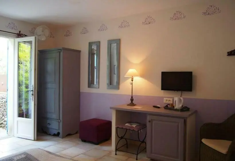 テラス付きスタンダードルーム, Clos Des Lavandes   Chambres Et Suites De Charme Climatisées Luberon