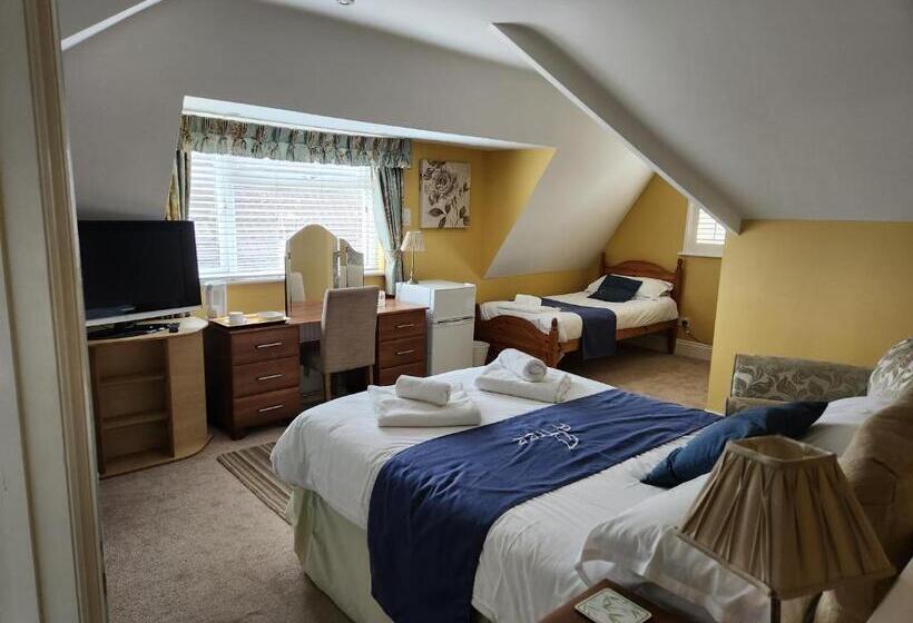 Семейный Номер, The Mayfair Guest House Self Catering