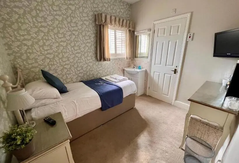 اتاق استاندارد یک نفره, The Mayfair Guest House Self Catering