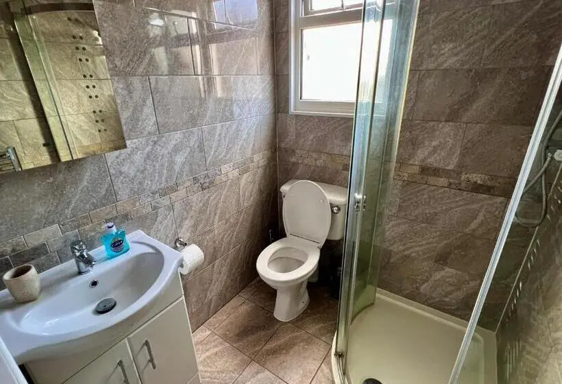 اتاق لوکس, The Mayfair Guest House Self Catering