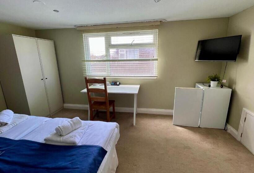 Номер Deluxe, The Mayfair Guest House Self Catering