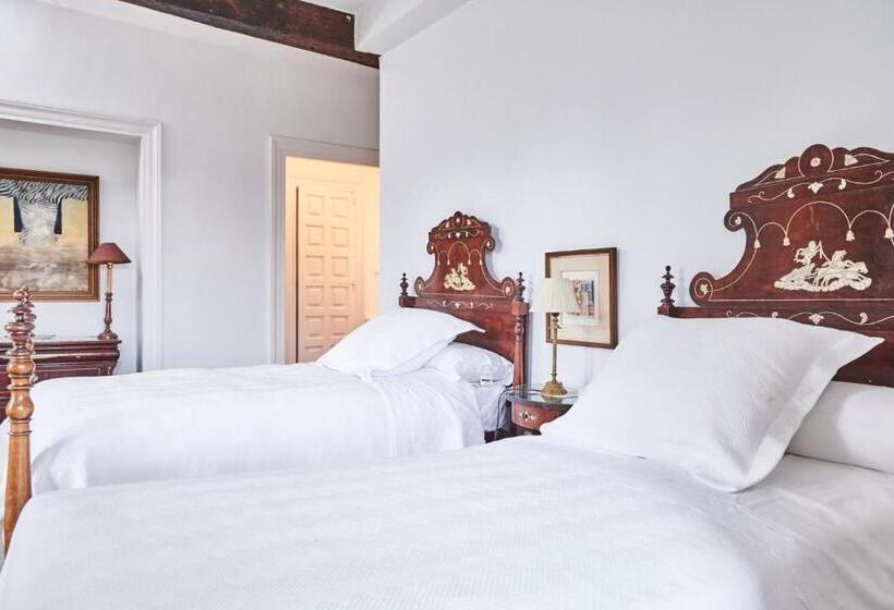 غرفة ديلوكس, La Tudanca