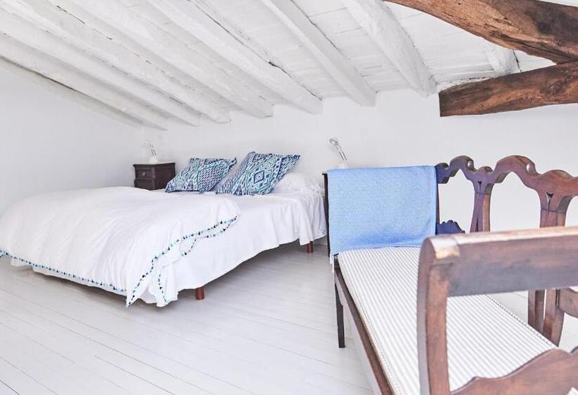 غرفة كومفورت ثلاثية, La Tudanca