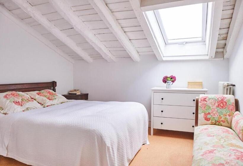 شقة 3 غرف, La Tudanca