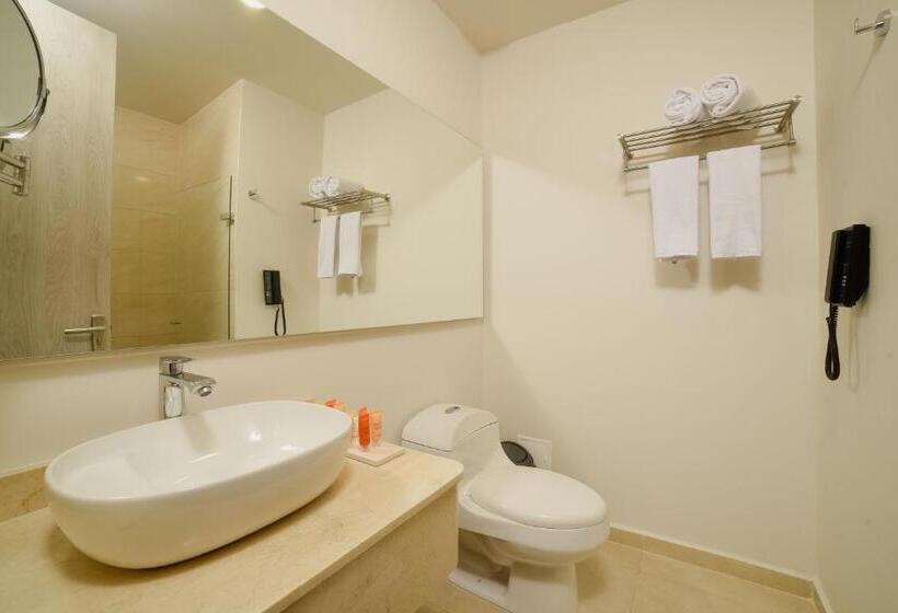 سوییت جونیور, Dorado Plaza Alto Prado