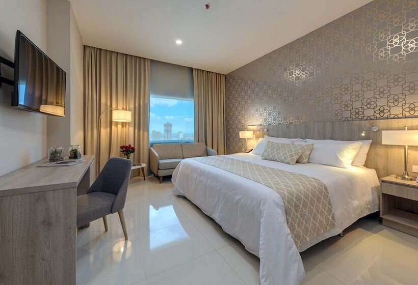 سوییت جونیور, Dorado Plaza Alto Prado