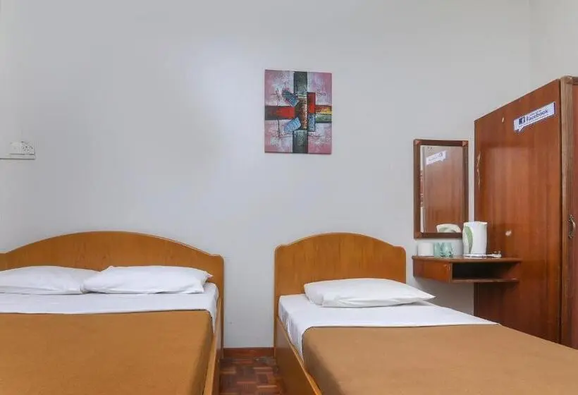 Standard Kolmen Hengen Huone, Spot On 89789 Hotel Check In 2