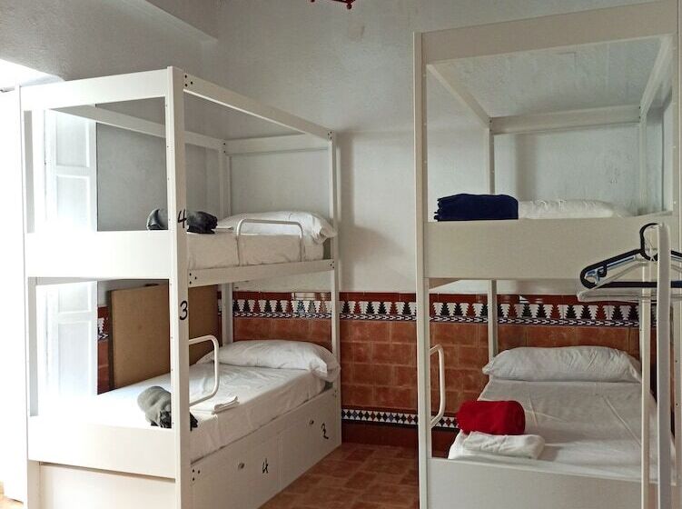 Familjerum, Vivian S Guest House